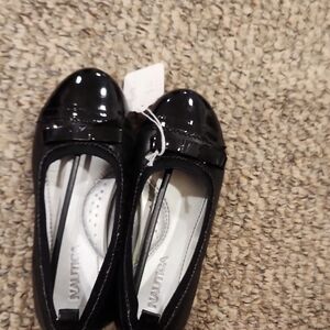 Nautica Glossy Black Flats with Bow